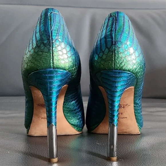 Rachel Roy Penelopey python snakeskin embossed Pump, sz 9.5, iridescent blue - Picture 3 of 11